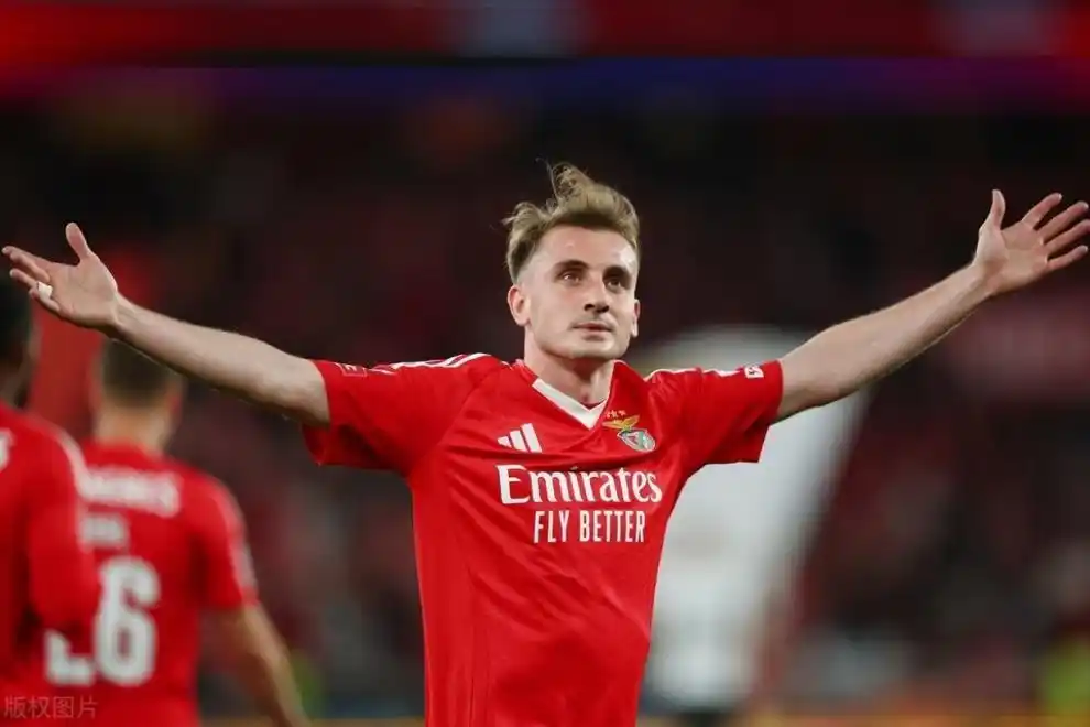 本菲卡欧冠困局:狂人穆里尼奥的“救火”征途与青春风暴的迷途